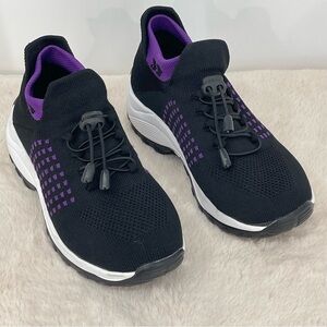 H. Women's Black and Purple Athletic Shoes Size 38.5/7.5